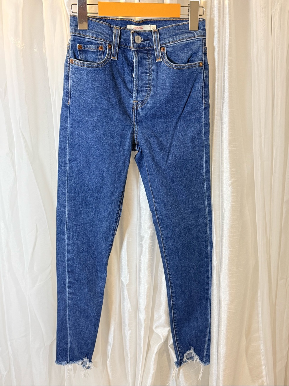 Levi's Men's Skinny Jeans in Medium Blue Denim